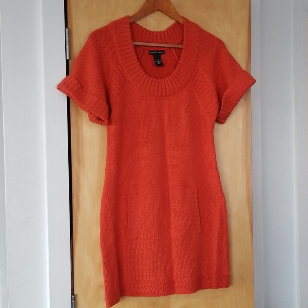 NEW YORK & COMPANY MINI SWEATER DRESS-LOVED👗🧡